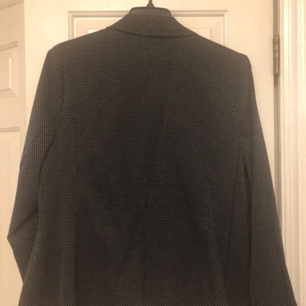 Lane Bryant plus sized blazer with small dots, classic black and white size 16 - Picture 4 of 6